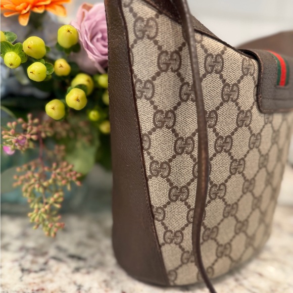Gucci Beige and Brown Crossbody Bag - Picture 10 of 16